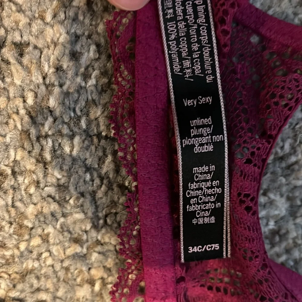 Victoria’s Secret Very Sexy Unlined Plunge Push-up without padding Lace Bra 34C - Picture 9 of 11